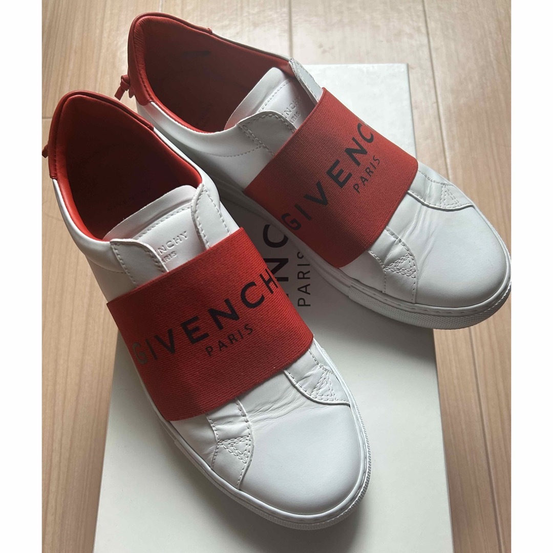 GIVENCHY(ジバンシィ)のGIVENCHY スニーカー  レディースの靴/シューズ(スニーカー)の商品写真