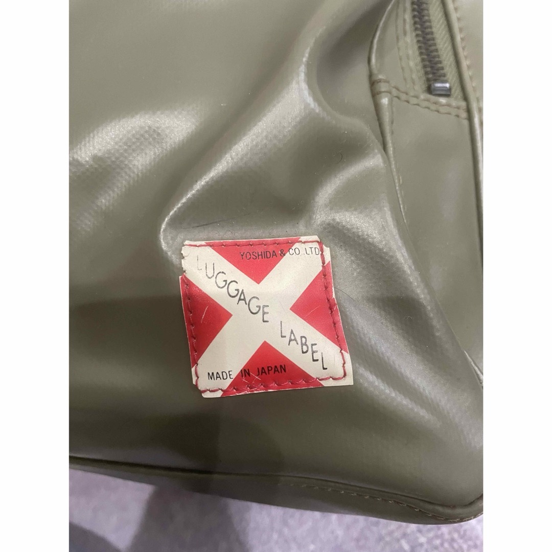 LUGGAGE LABEL(ラゲッジレーベル)のラゲッジレーベル　赤バッテン　ボックスショルダーバッグ メンズのバッグ(ショルダーバッグ)の商品写真