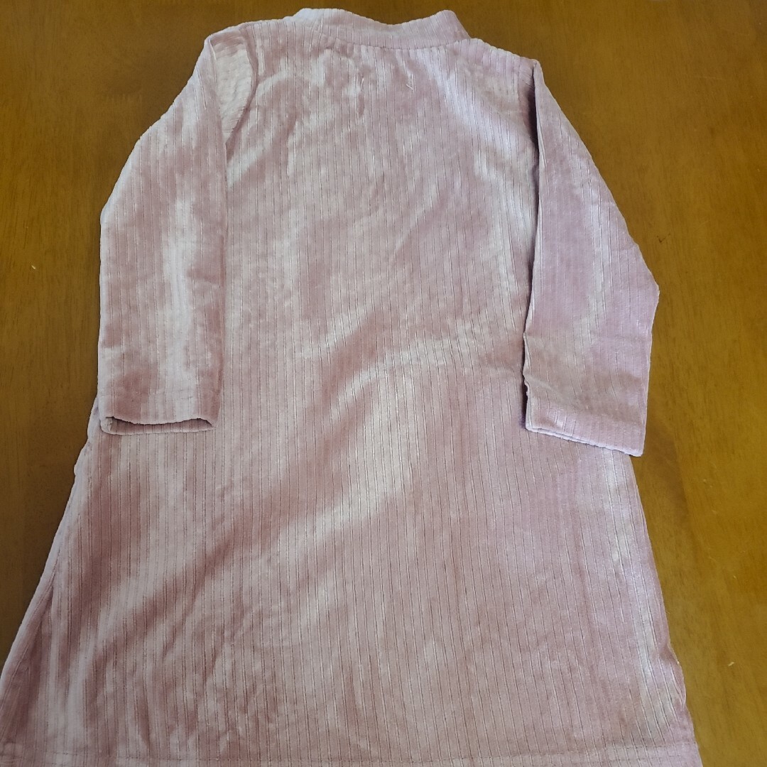 西松屋(ニシマツヤ)のベロアコーデュロイ風　ワンピース　95cm キッズ/ベビー/マタニティのキッズ服女の子用(90cm~)(ワンピース)の商品写真