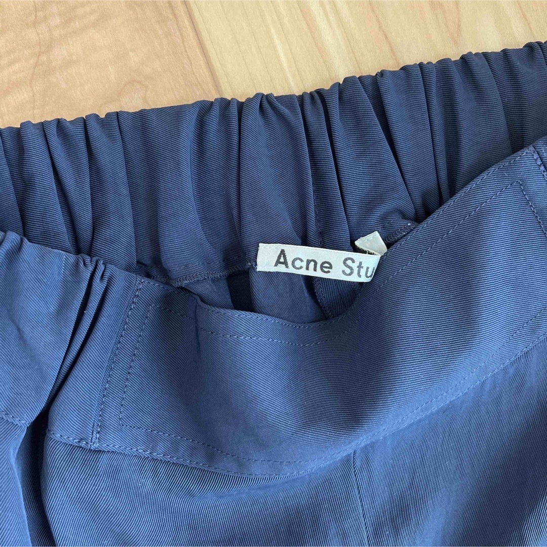 Acne Studios(アクネストゥディオズ)のAcne Studios パンツ レディースのパンツ(カジュアルパンツ)の商品写真