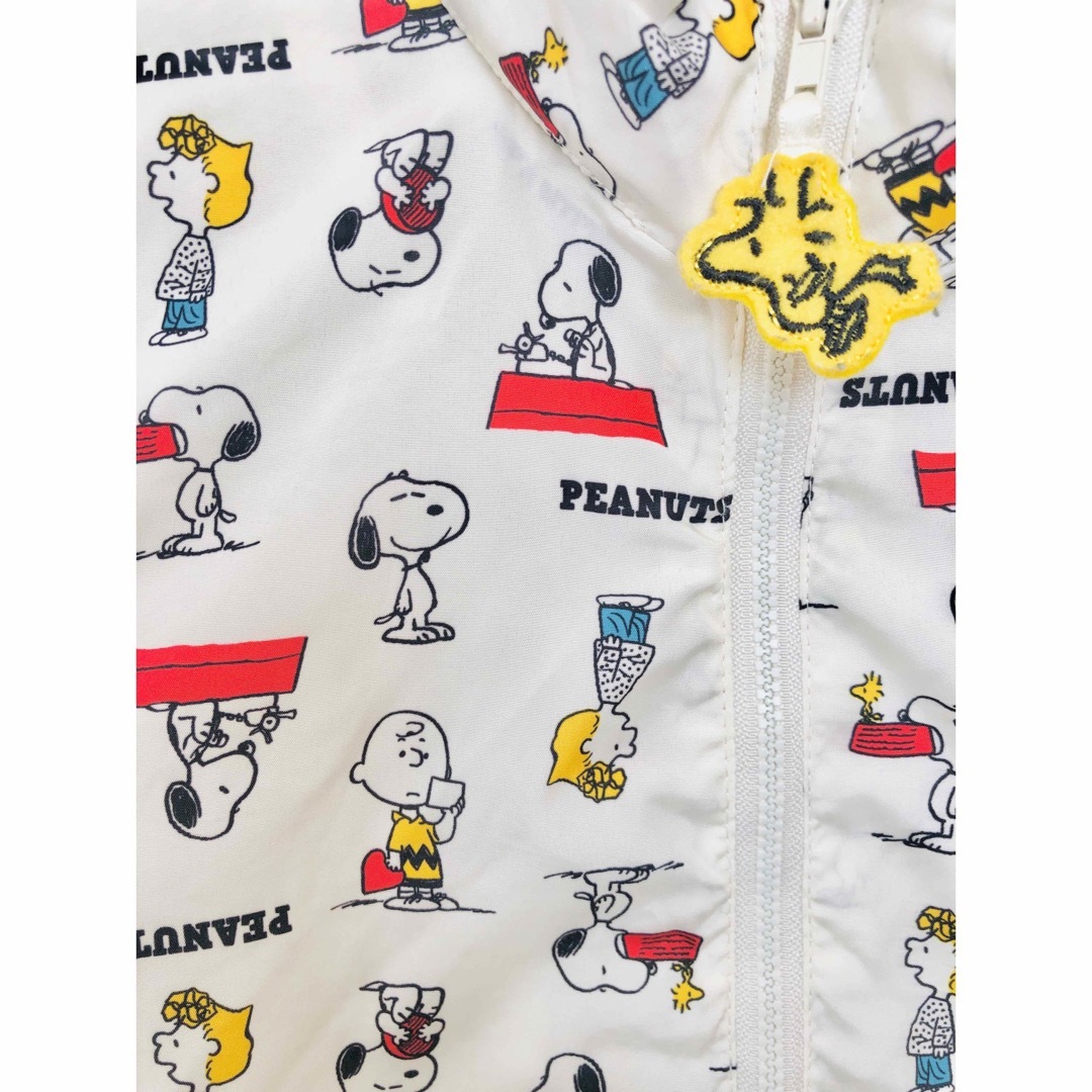 スヌーピー　snoopy  ナイロンジャンパー　ウインドブレーカー　130 キッズ/ベビー/マタニティのキッズ服女の子用(90cm~)(ジャケット/上着)の商品写真