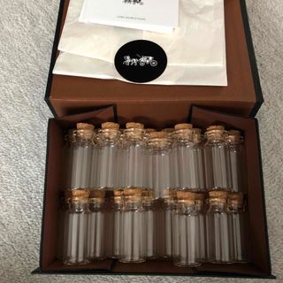 コーチ(COACH)のコルク蓋びん　小瓶　コーチ箱(容器)