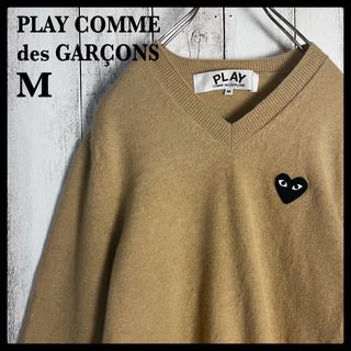 コムデギャルソン(COMME des GARCONS)の【超人気カラー】プレイコムデギャルソン Vネックニット セーター ハート刺繍ロゴ(ニット/セーター)