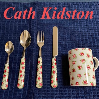 キャスキッドソン(Cath Kidston)のCath Kidston｜カトラリー＆カップセット｜赤いバラ柄(グラス/カップ)