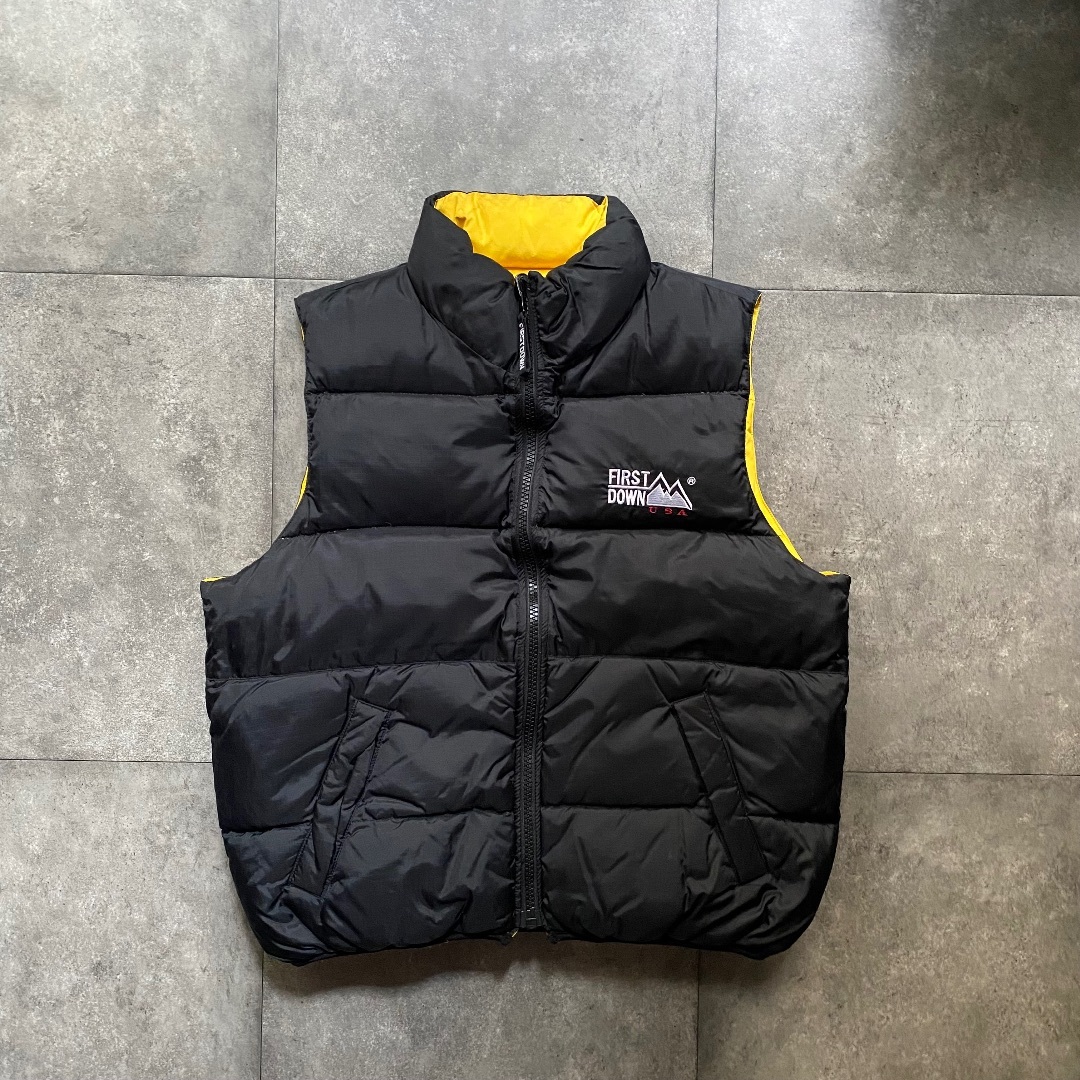 FIRST DOWN - 90s ファーストダウン ダウンベスト リバーシブル 黒×黄 FIRST DOWN - 90s ファーストダウン ダウンベスト リバーシブル 黒×黄