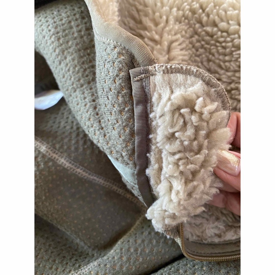 希少 Patagonia パタゴニア リズムフーディ レトロカーキ S