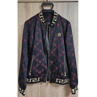 VERSACE(ナイロンジャケット ・ ブラック/黒色系)のフリマ VERSACE(ナイロンジャケット ・ ブラック/黒色系)のフリマ