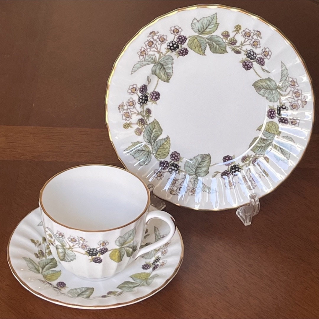 Royal Worcester(ロイヤルウースター)の【美品】ロイヤルウースター★ラビニア★トリオ インテリア/住まい/日用品のキッチン/食器(食器)の商品写真