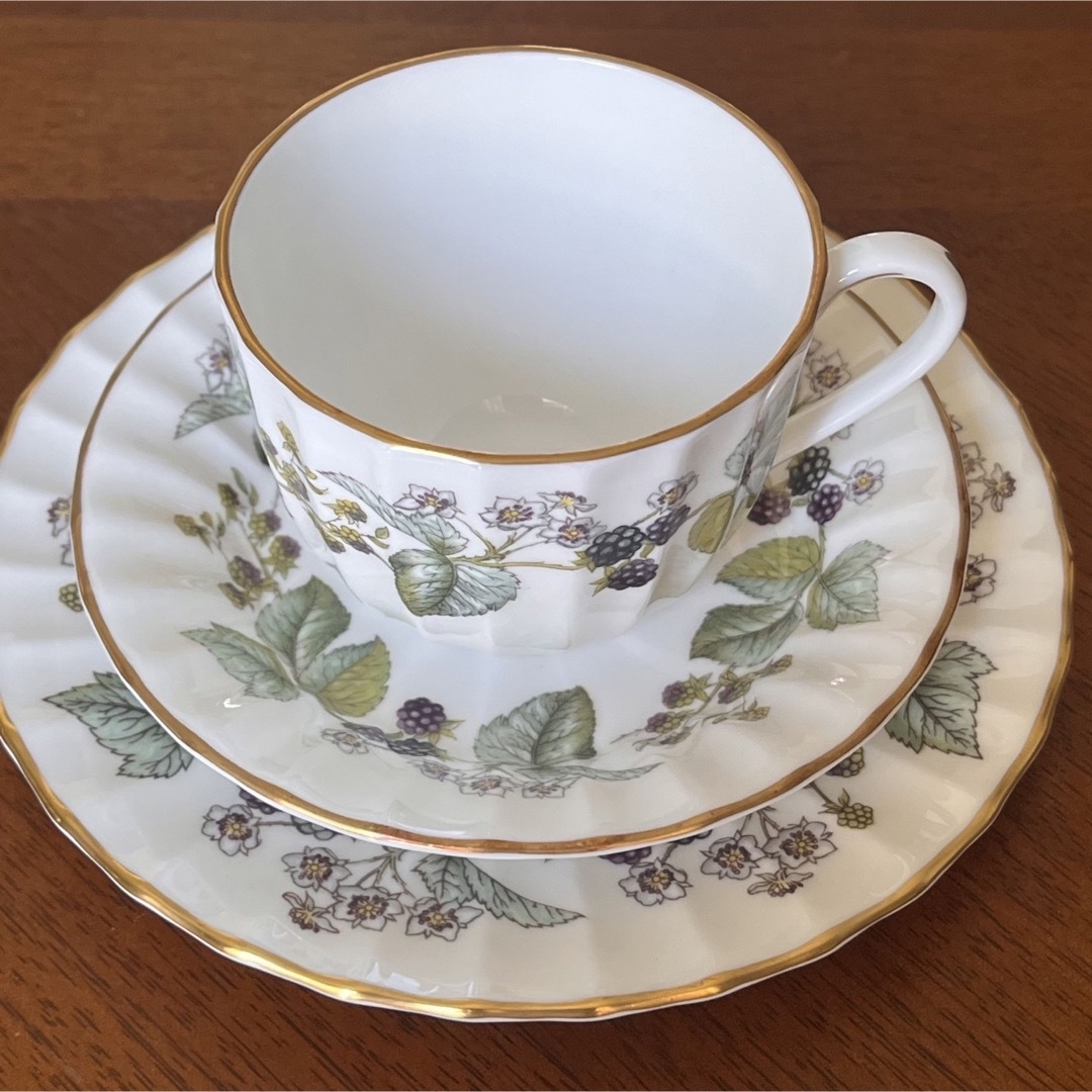 Royal Worcester(ロイヤルウースター)の【美品】ロイヤルウースター★ラビニア★トリオ インテリア/住まい/日用品のキッチン/食器(食器)の商品写真