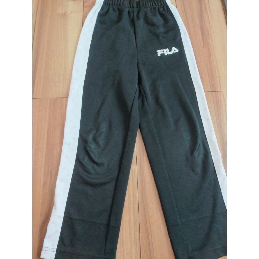 FILA(フィラ)のジャージ　130　女の子 キッズ/ベビー/マタニティのキッズ服女の子用(90cm~)(その他)の商品写真