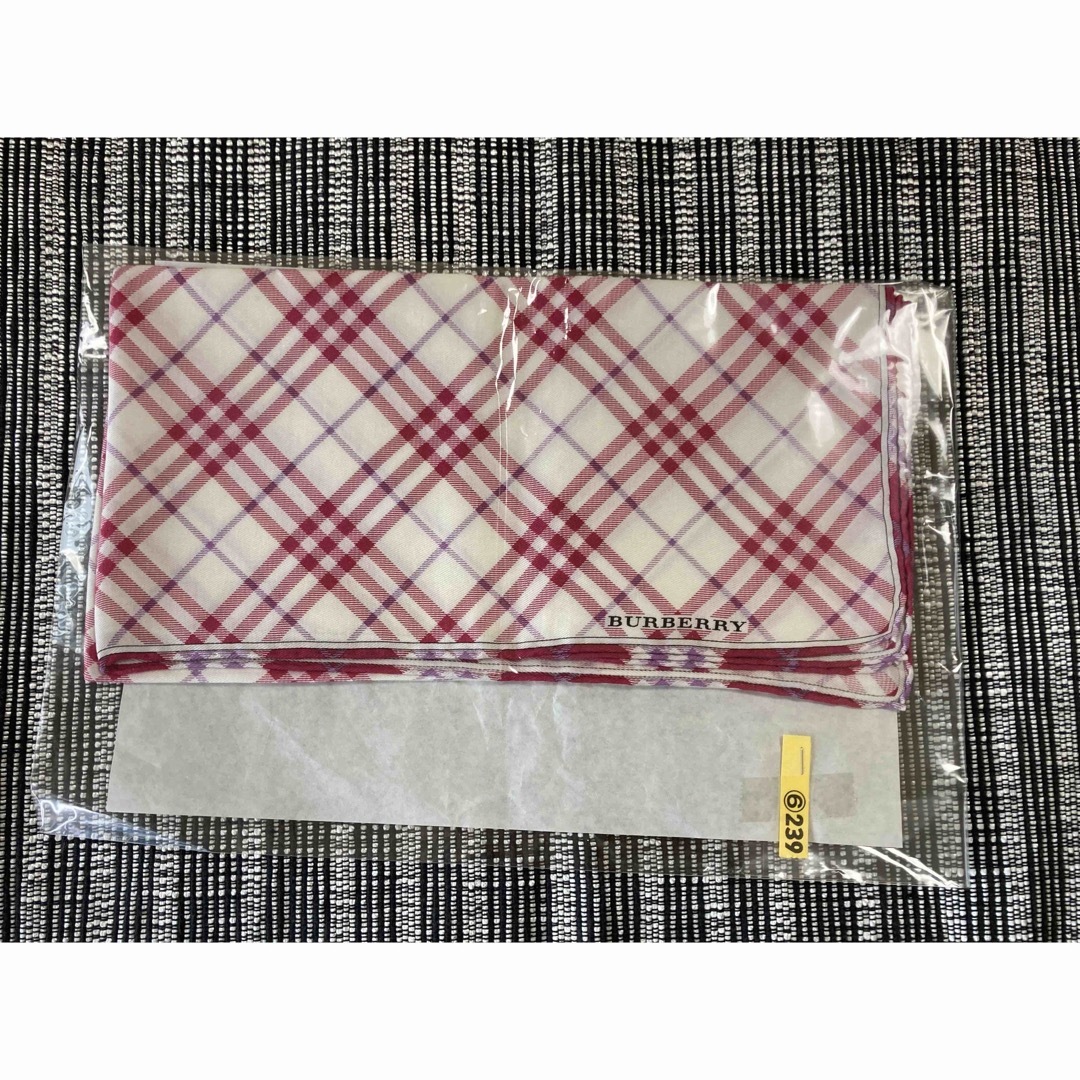 BURBERRY(バーバリー)のバーバリー　ミニスカーフ レディースのファッション小物(バンダナ/スカーフ)の商品写真