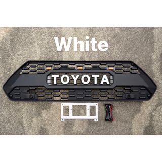 新品 フルセット RAV4 アドベンチャー 50系 タコマ風グリル ホワイト(車外アクセサリ)