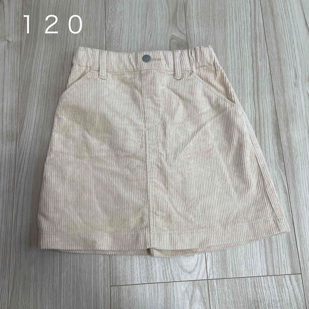 UNIQLO(ユニクロ)のUNIQLO☆size120  スウェード調　スカート美品 キッズ/ベビー/マタニティのキッズ服女の子用(90cm~)(スカート)の商品写真
