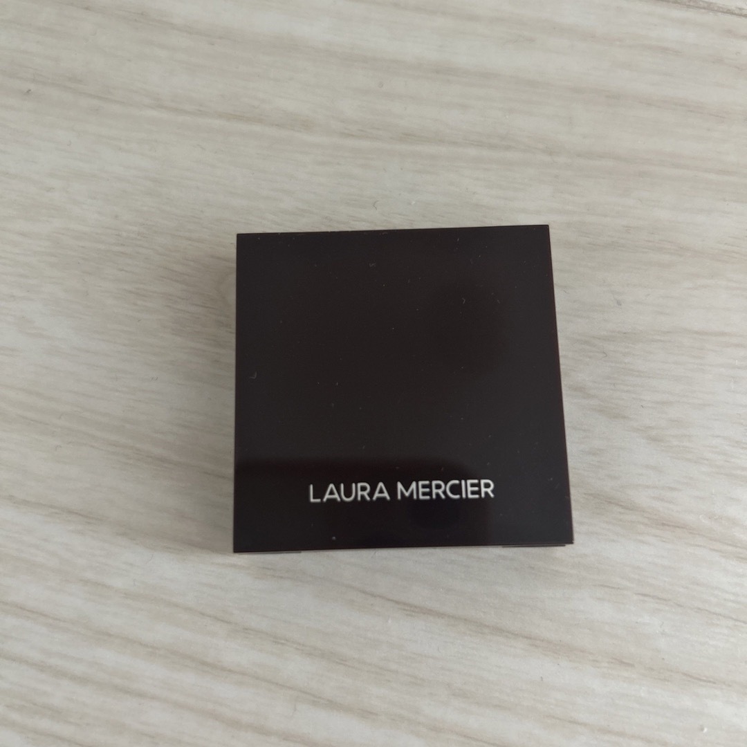 laura mercier(ローラメルシエ)のローラメルシエ　ブラッシュカラーインフュージョン06 ミニサイズ コスメ/美容のベースメイク/化粧品(チーク)の商品写真