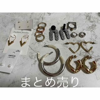 ザラ(ZARA)の韓国アクセサリー　ZARA ベイフロー　H&M ピアス、リングセット(ピアス)