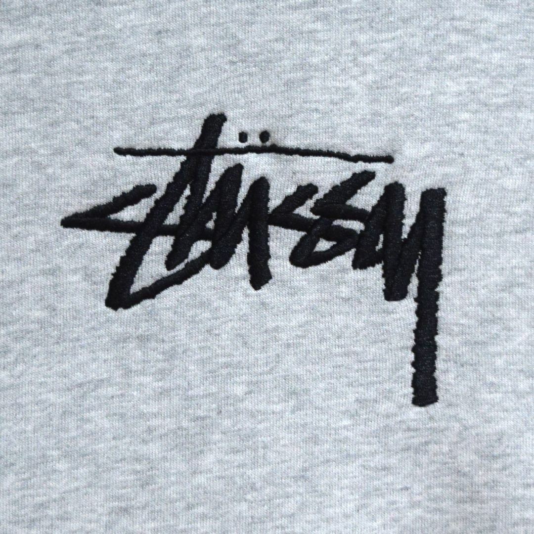 STUSSY - 《ステューシー》正規・新品タグ 刺繍センターロゴ アッシュ ...