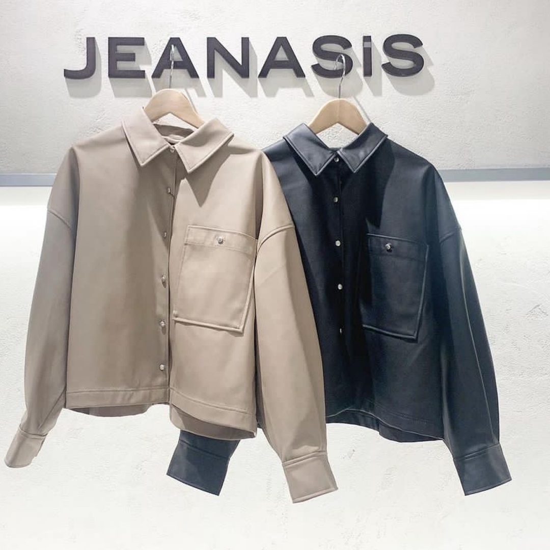JEANASIS(ジーナシス)のJEANASIS ビーガンレザーショートシャツジャケット レディースのジャケット/アウター(ライダースジャケット)の商品写真