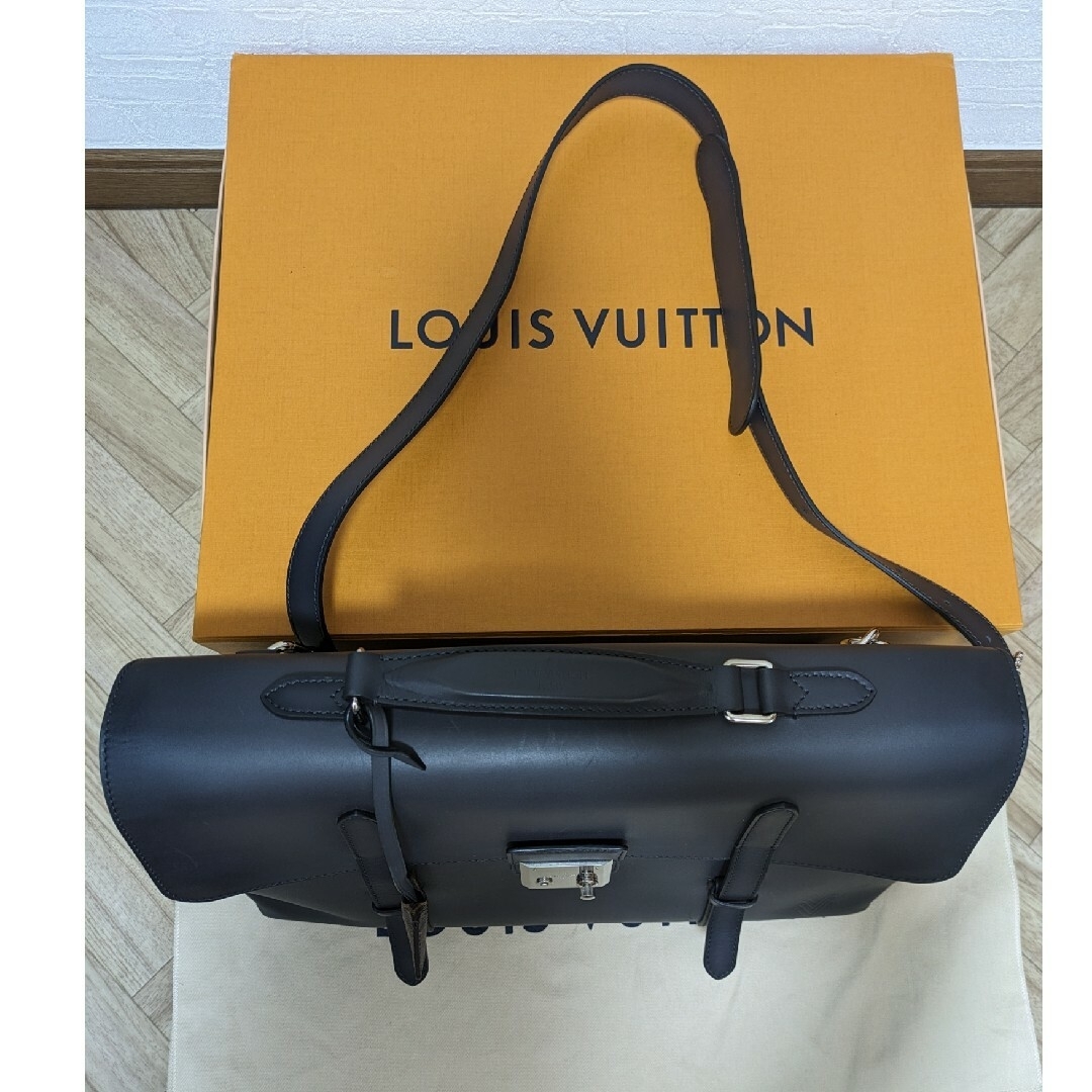 LOUIS VUITTON(ルイヴィトン)のLOUIS VUITTON オンブレ カルターブル ビジネスバッグ メンズのバッグ(メッセンジャーバッグ)の商品写真