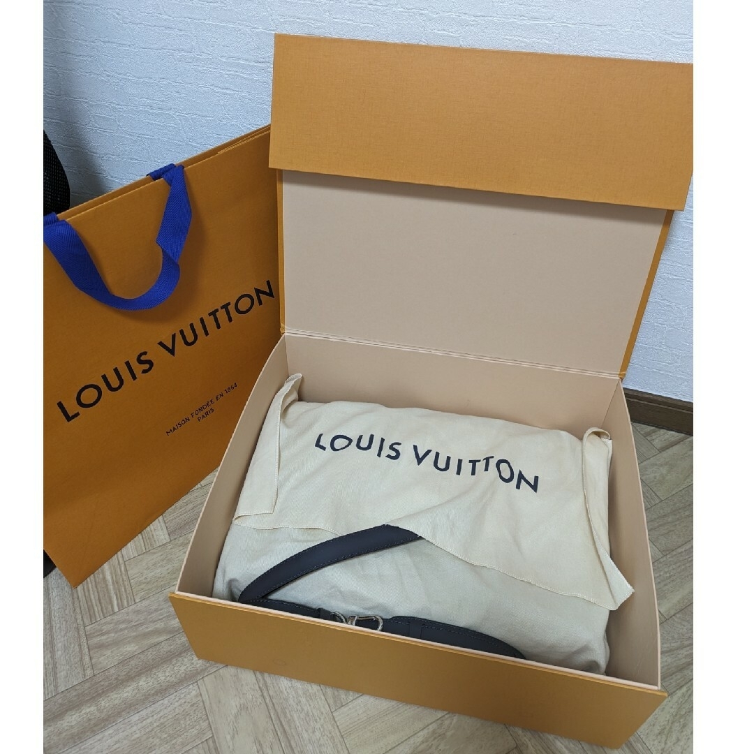 LOUIS VUITTON(ルイヴィトン)のLOUIS VUITTON オンブレ カルターブル ビジネスバッグ メンズのバッグ(メッセンジャーバッグ)の商品写真