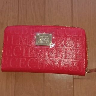 セシルマクビー(CECIL McBEE)のロゴ型押しウォレット(財布)