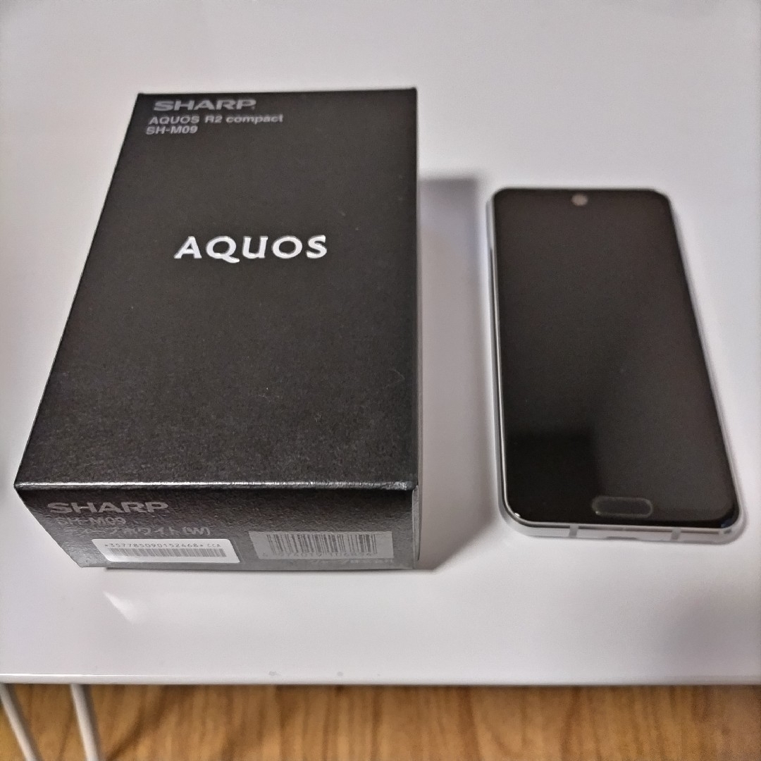 AQUOS R2 compact SH-M09 SIMフリー ディープホワイトスマートフォン