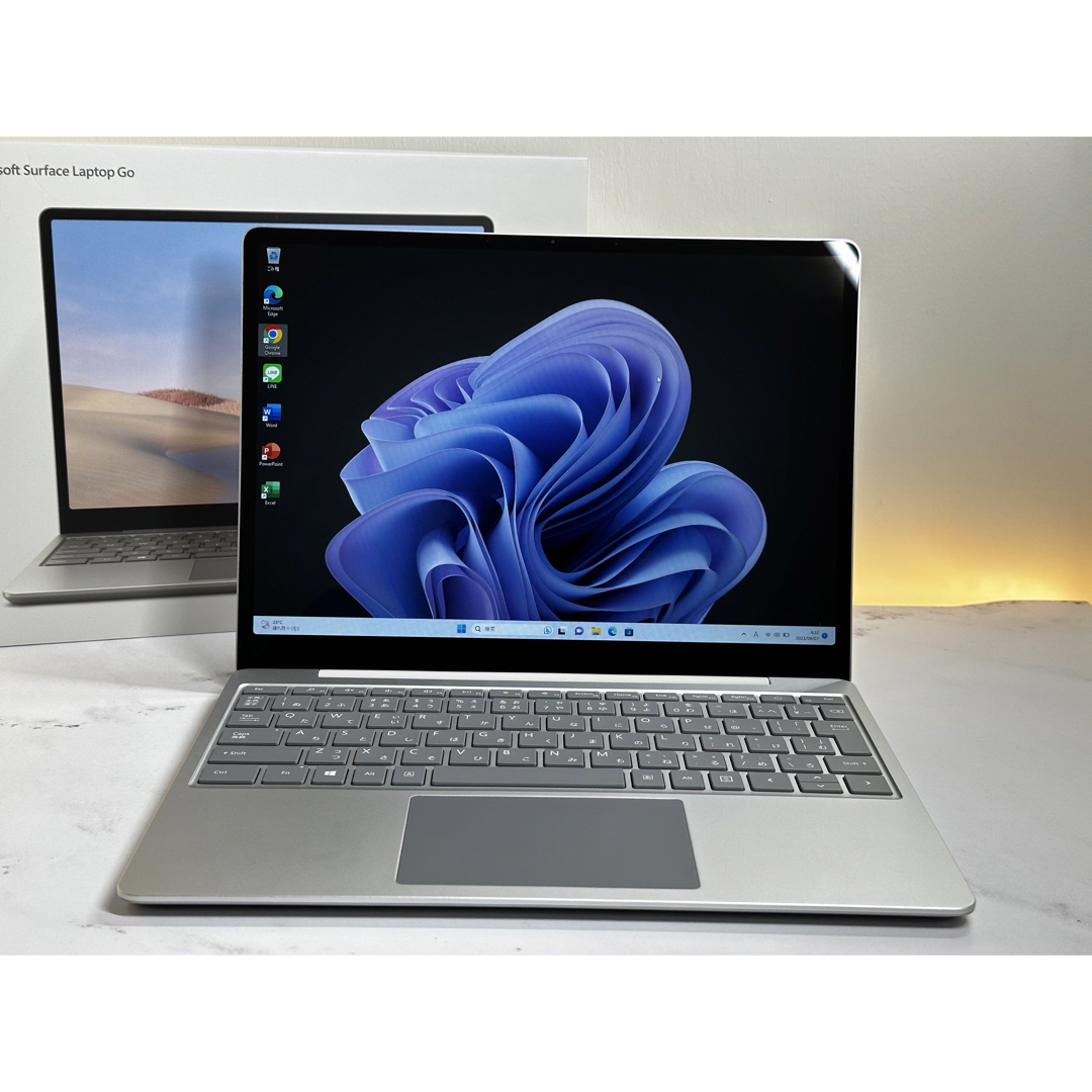 新品　Surface Laptop Go i5 8 SSD 128 ノートPC