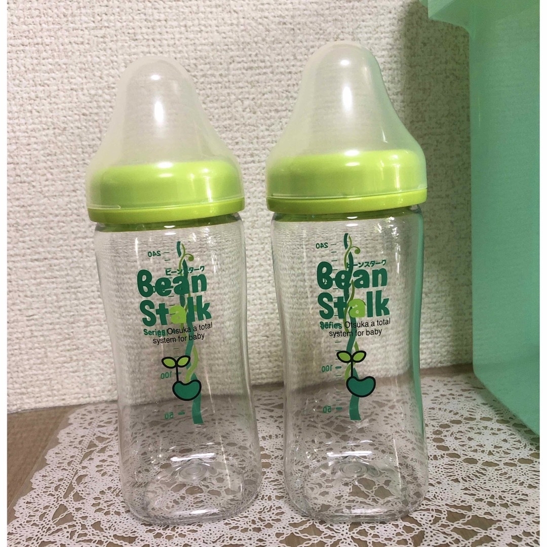 Bean Stalk Snow(ユキジルシビーンスターク)のビーンスターク　哺乳瓶4本、消毒専用容器セット キッズ/ベビー/マタニティの洗浄/衛生用品(哺乳ビン用消毒/衛生ケース)の商品写真