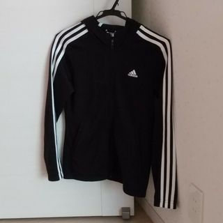 アディダス(adidas)のadidas アディダス ジップパーカー 黒150-160(パーカー)