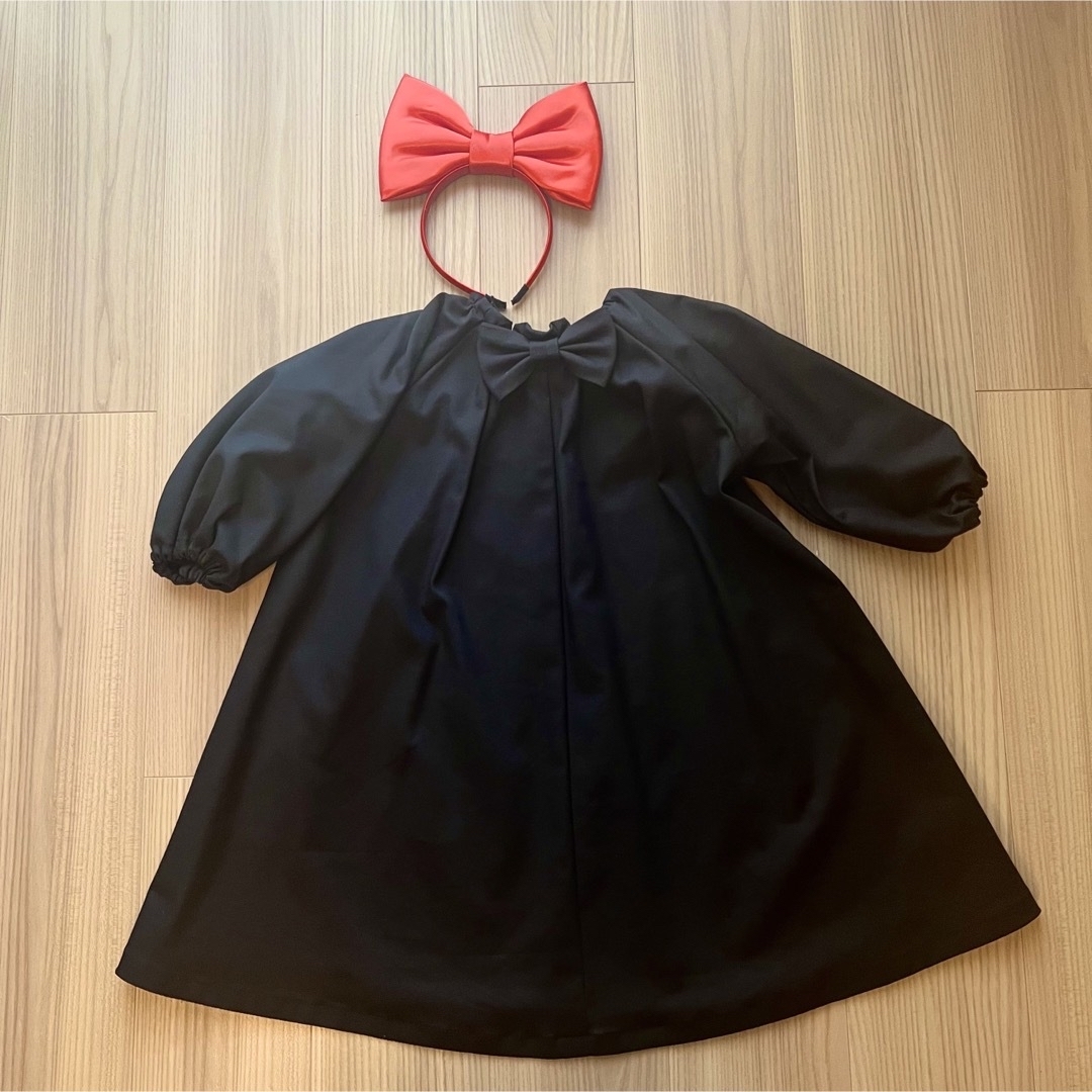 ハロウィン 魔女ワンピース＆リボンカチューシャ 100 キッズ/ベビー/マタニティのキッズ服女の子用(90cm~)(ワンピース)の商品写真