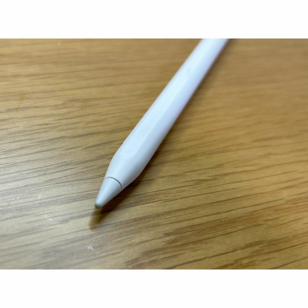 Apple(アップル)の【箱あり・純正品】Apple Pencil （第2世代） 美品・カバープレゼント スマホ/家電/カメラのPC/タブレット(PC周辺機器)の商品写真