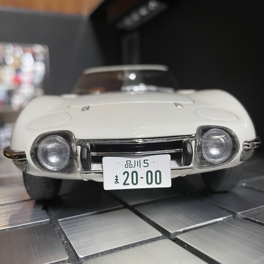 絶版 未展示品 オートアート1/18トヨタ2000GT 007は二度死ぬ