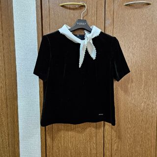 2023年　フォクシー　Tシャツ　ブーケ　ロゴ刺繍　フラワー　サックスブルー