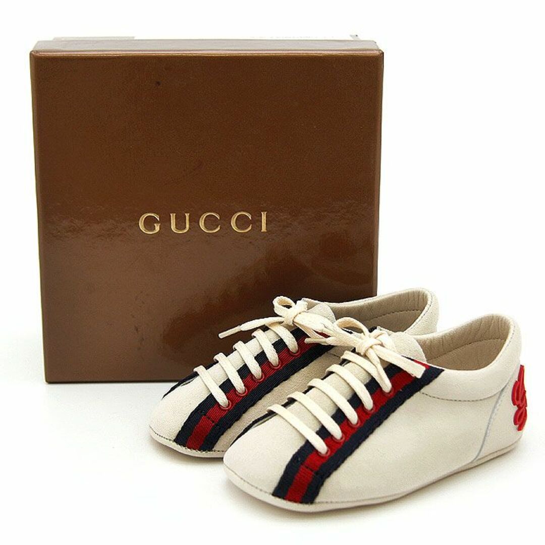 Gucci(グッチ)の美品 グッチ ファーストシューズ ベビーシューズ シェリーライン 171900 ホワイト GUCCI イタリア製 ブランド小物 紐靴 赤ちゃん用品 ブランドシューズ キッズ/ベビー/マタニティのベビー靴/シューズ(~14cm)(スニーカー)の商品写真