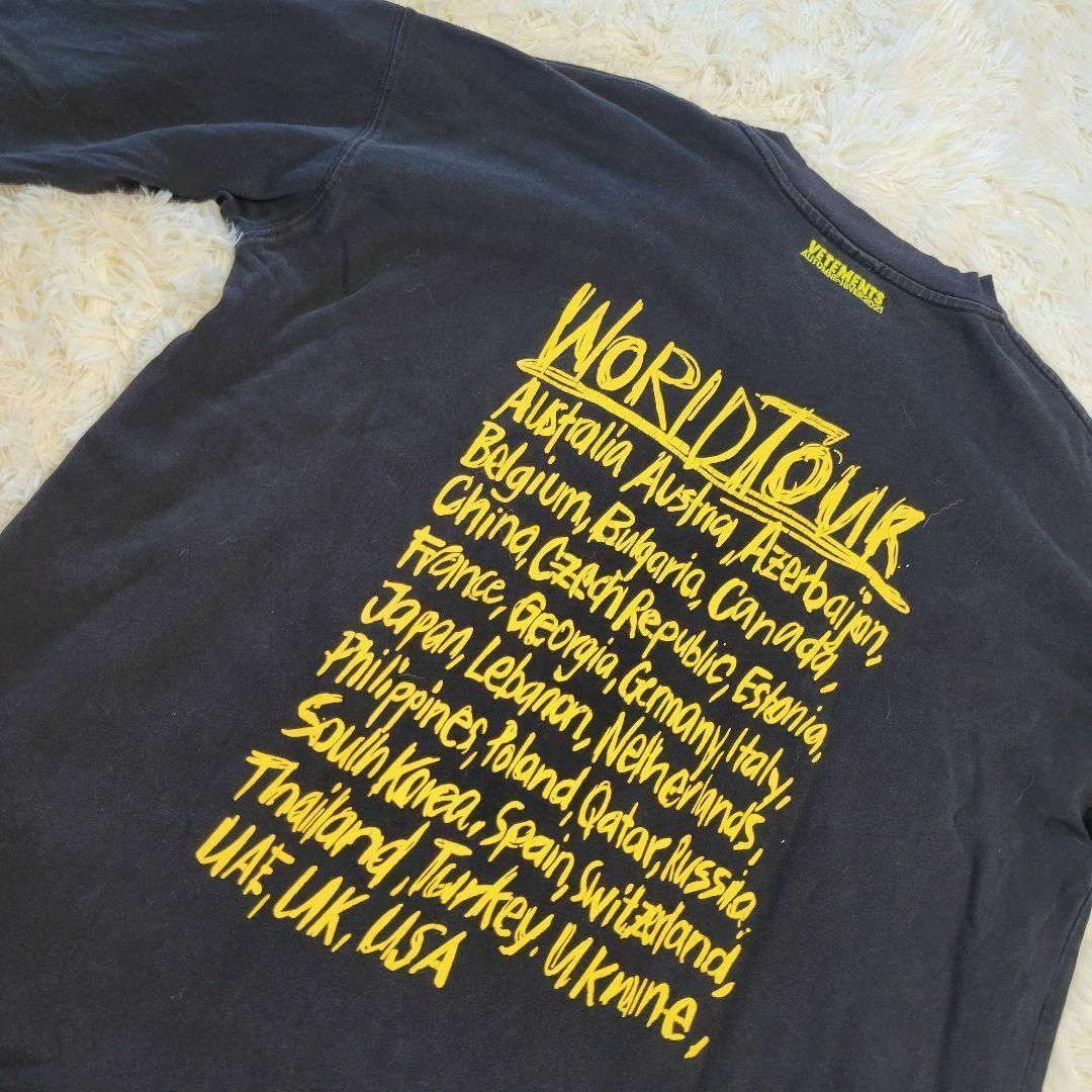 VETEMENTS - ヴェトモン ブラック×イエロー かっこいい Tシャツ