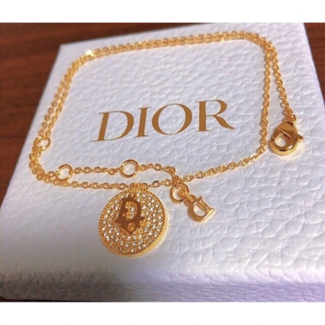 Christian Dior キラキラネックレス