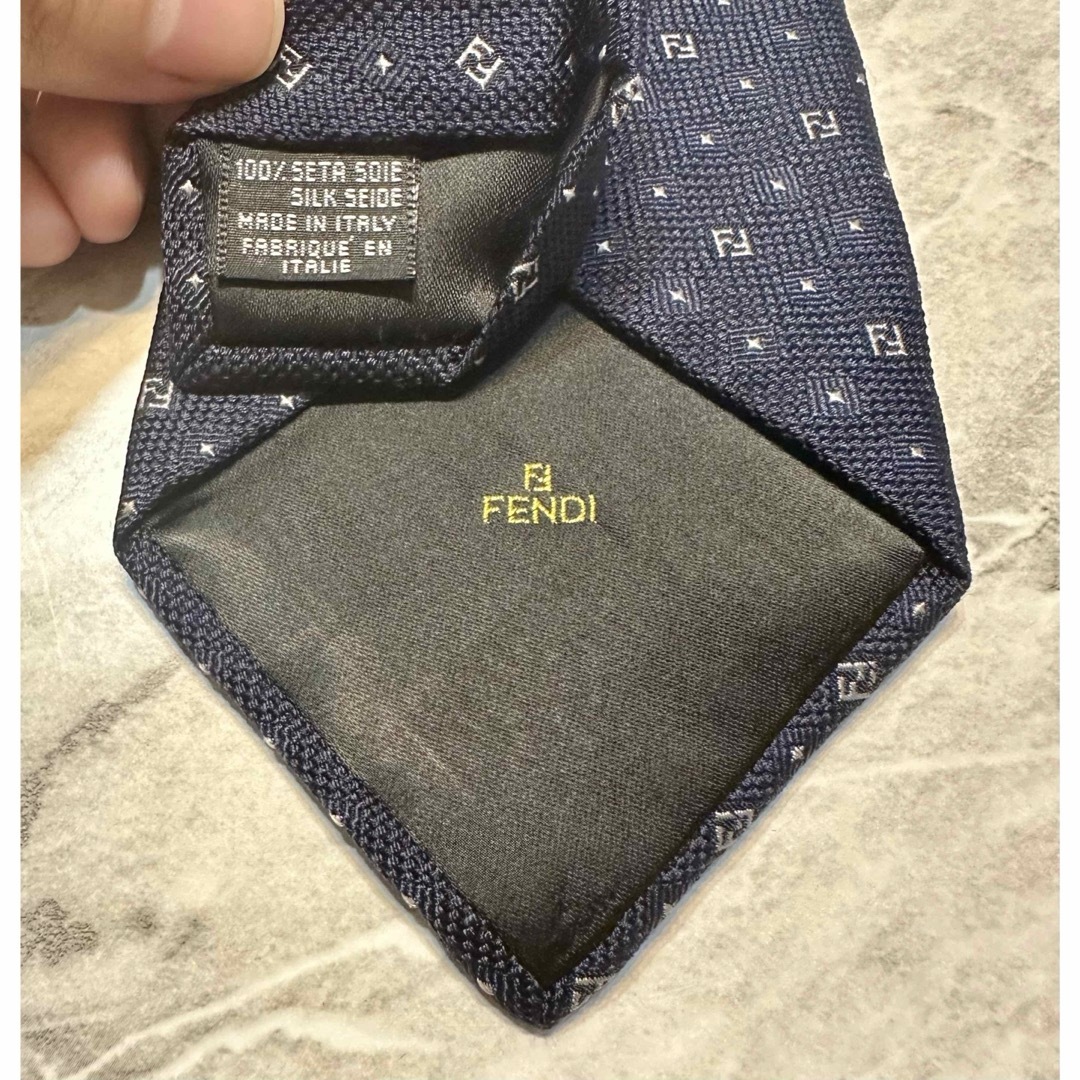 FENDI - フェンディ ズッカ柄 刺繍 シルク100% ネクタイ イタリア製の ...