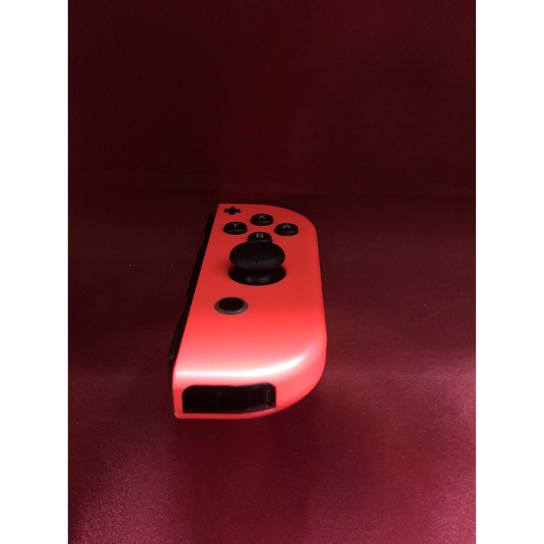 Nintendo Switch(ニンテンドースイッチ)の[安心保証]状態良品　純正ジョイコン　ネオンレッド Ｒ エンタメ/ホビーのゲームソフト/ゲーム機本体(その他)の商品写真