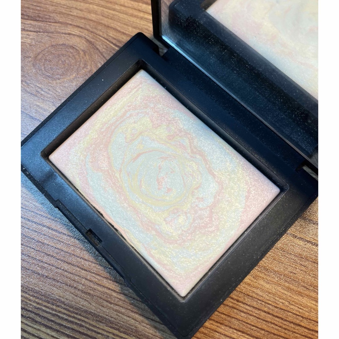 NARS(ナーズ)のNARS マリー様専用 コスメ/美容のベースメイク/化粧品(フェイスパウダー)の商品写真