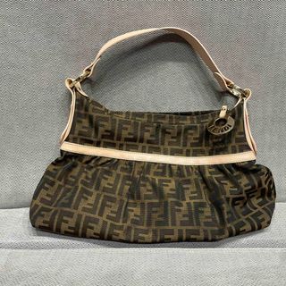 フェンディ(FENDI)のFENDIバック(ハンドバッグ)