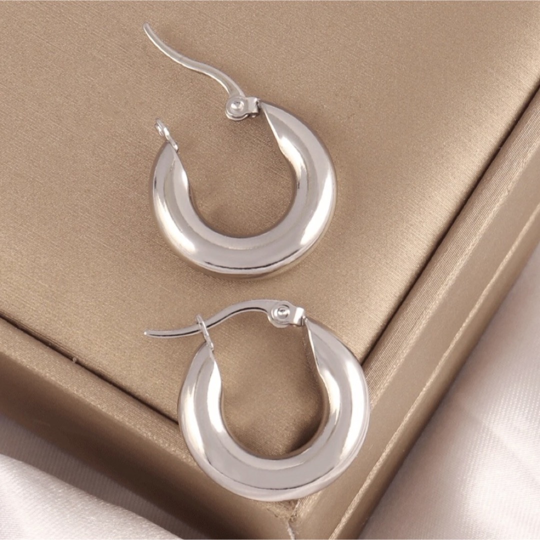 ZARA(ザラ)の【Design hoop pierce】#022 S925 ラスト‼️ レディースのアクセサリー(ピアス)の商品写真