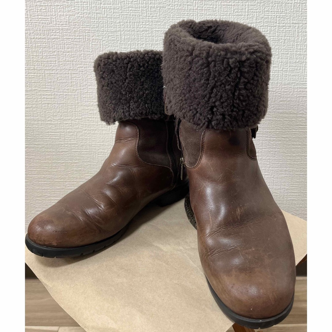 UGG(アグ)の【✨値下げ✨】UGG W BELLVUE Ⅲ ミドル丈ブーツ レディースの靴/シューズ(ブーツ)の商品写真