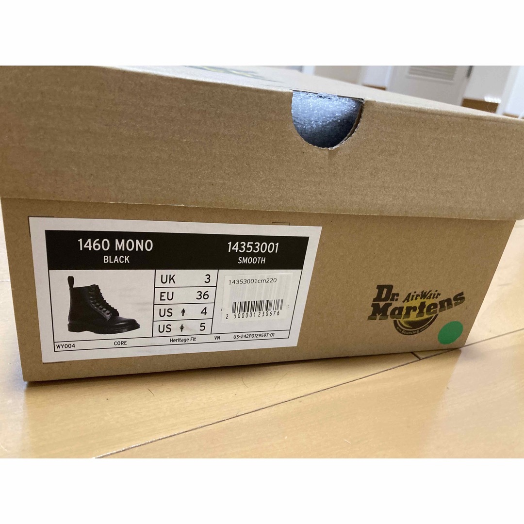 Dr.Martens(ドクターマーチン)の新品 Dr.Martens 1460MONO  8ホールブーツ ブラックステッチ レディースの靴/シューズ(ブーツ)の商品写真