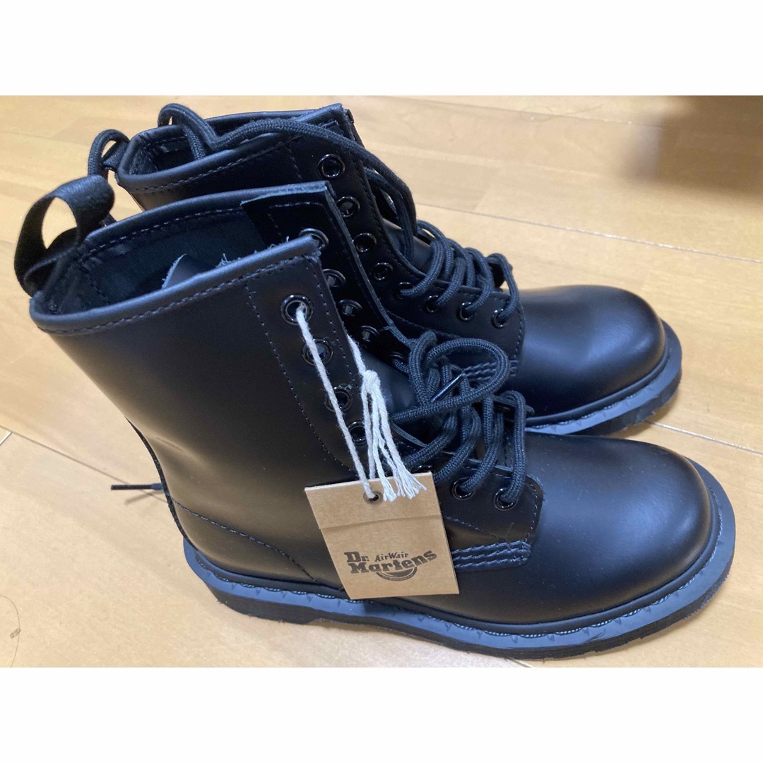 Dr.Martens(ドクターマーチン)の新品 Dr.Martens 1460MONO  8ホールブーツ ブラックステッチ レディースの靴/シューズ(ブーツ)の商品写真