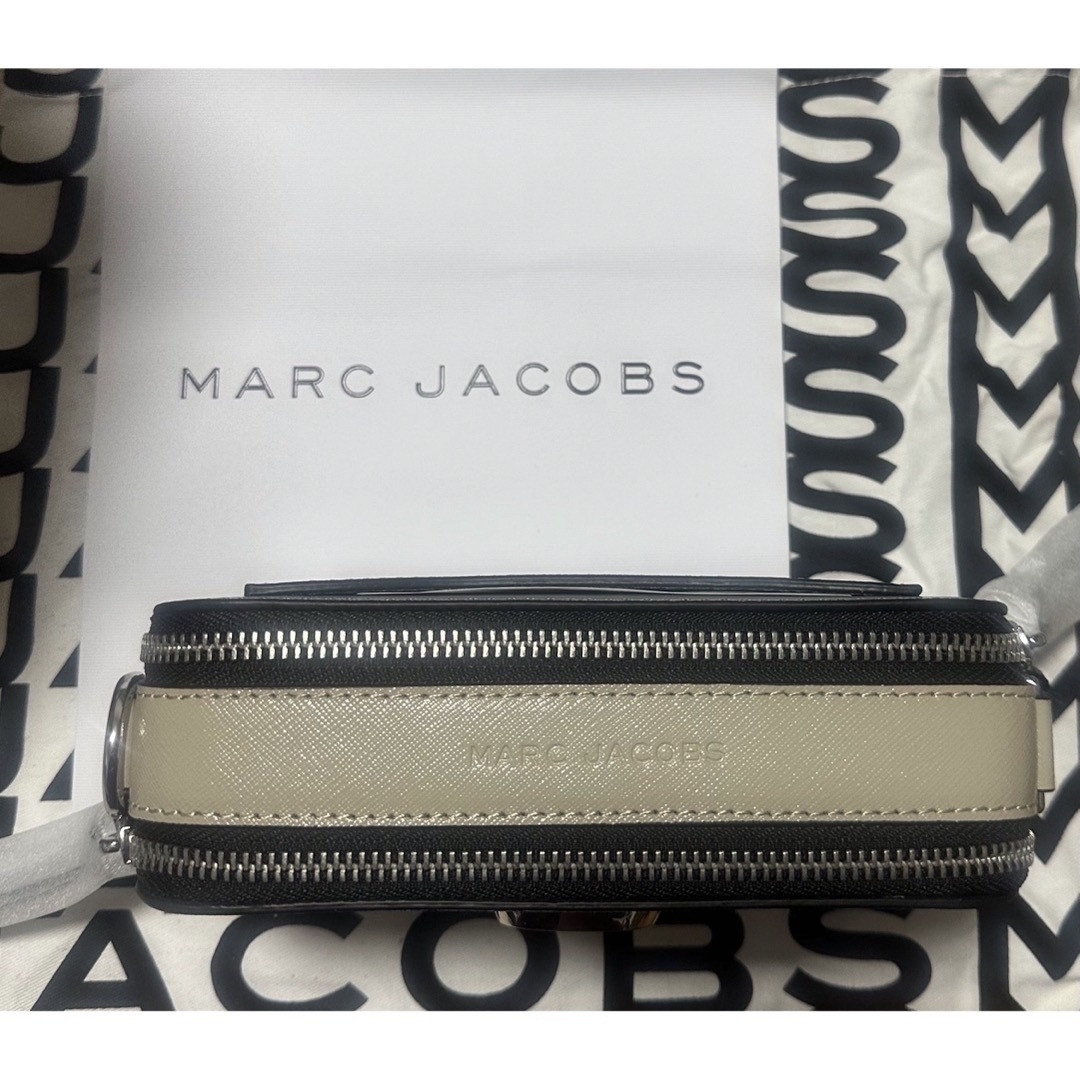 MARC JACOBS(マークジェイコブス)の【新品未使用】MARC JACOBS スナップショット カメラバッグ グレー レディースのバッグ(ショルダーバッグ)の商品写真