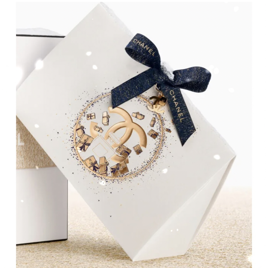 CHANEL♥空箱6箱とチャーム付きリボン2本 - 小物 CHANEL♥空箱6箱とチャーム付きリボン2本 - 小物