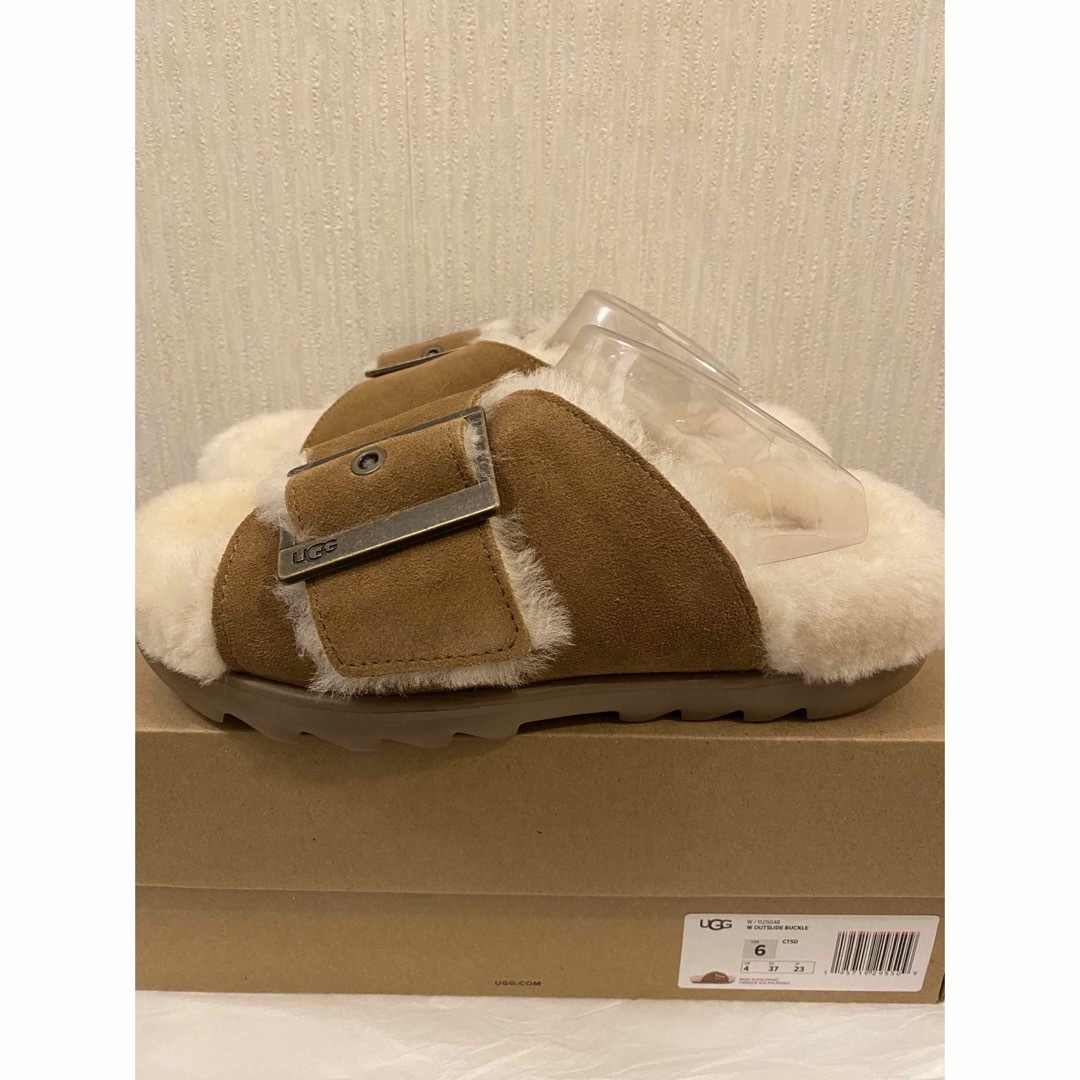 UGG アグバックルボアサンダル24センチ jct.nu