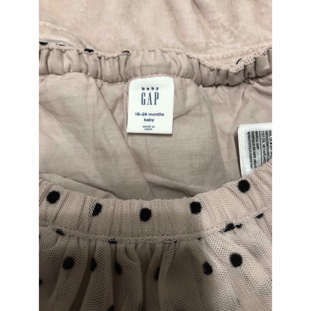 babyGAP(ベビーギャップ)のGAP ギャップ　未使用　新品　ドットピンク　チュールとベロアの３点セット キッズ/ベビー/マタニティのベビー服(~85cm)(その他)の商品写真