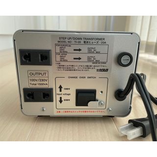 Kashimura - C【カシムラ】大容量 変圧器1500W (220V-240V) 海外/日本