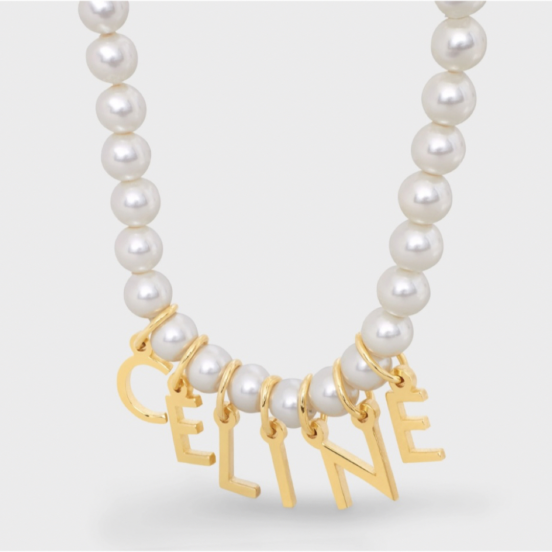 celine(セリーヌ)の新作 新品 セリーヌ CELINE PARIS パール ブレスレット ゴールド レディースのアクセサリー(ブレスレット/バングル)の商品写真