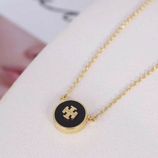 トリーバーチ(Tory Burch)のトリーバーチ　ネックレス　ロゴ　ゴールド　おしゃれ　人気　新品　未使用(ネックレス)